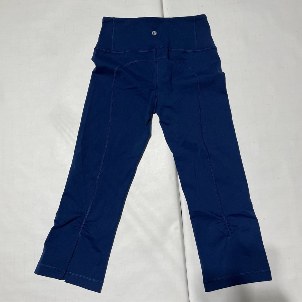 Lululemon 4 cropped pants